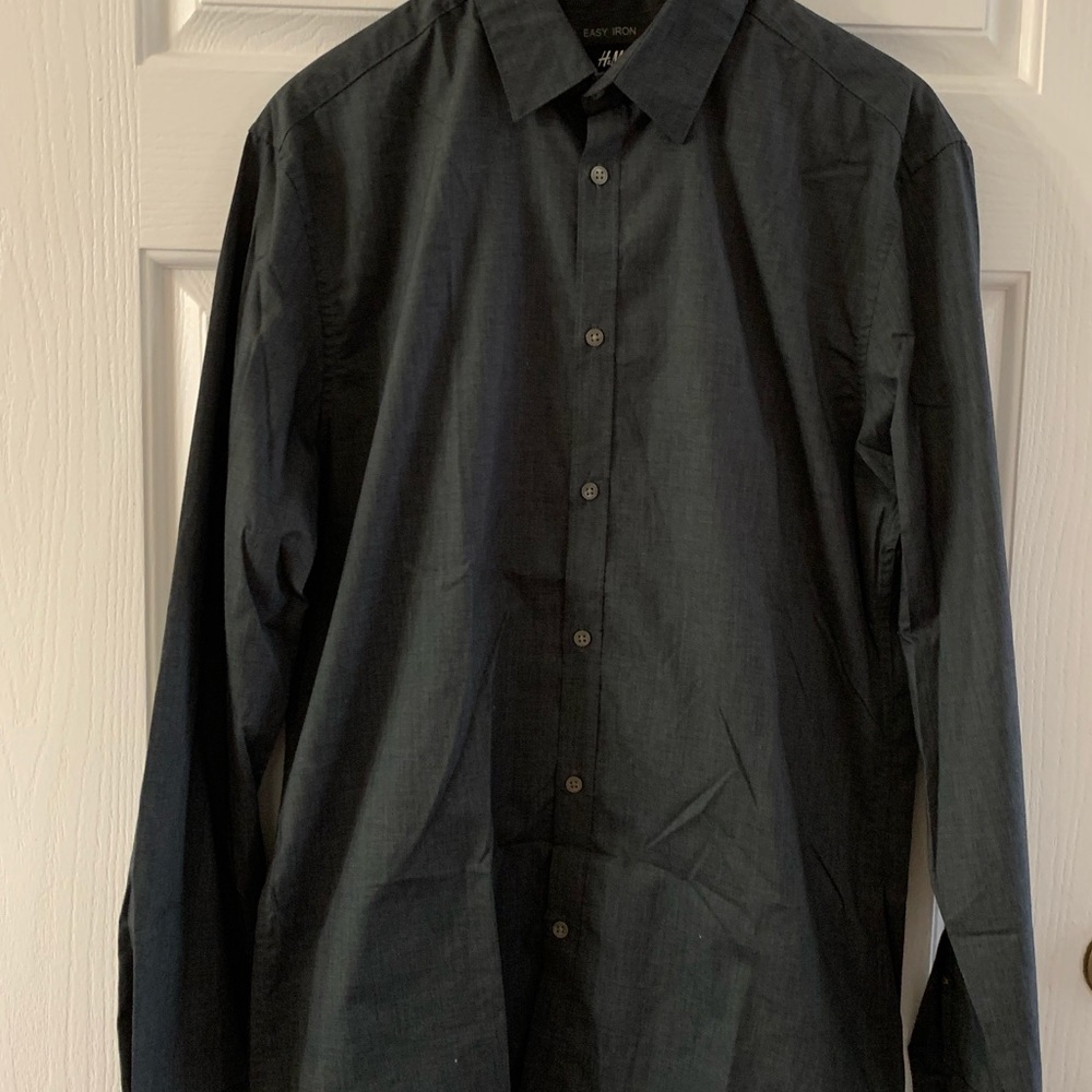 H&M Easy iron men’s size Large gray button down